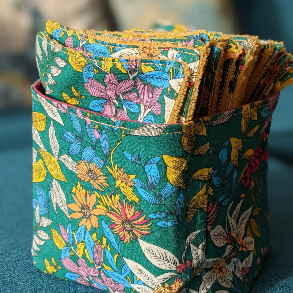 Lingettes et panière en tissu