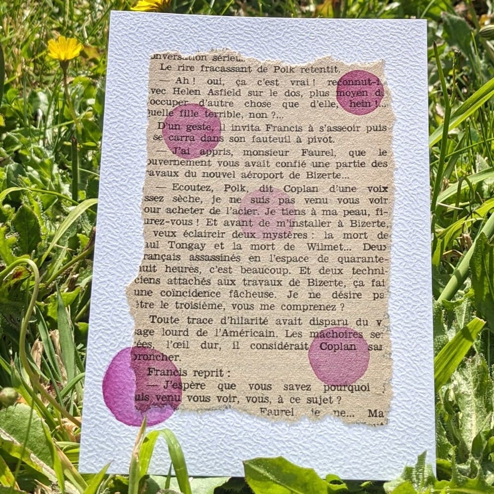 carte de voeux vieille page de livre bulles mauves