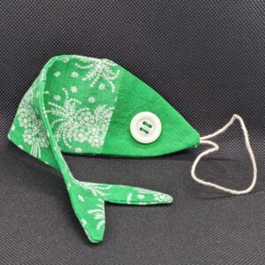 poisson vert en tissu à suspendre