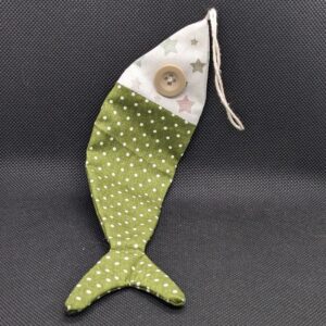 poisson en tissu à suspendre vert à pois blancs